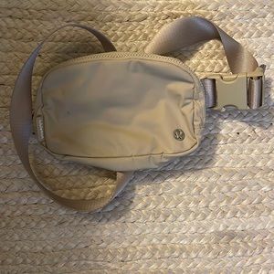 Lululemon belt bag